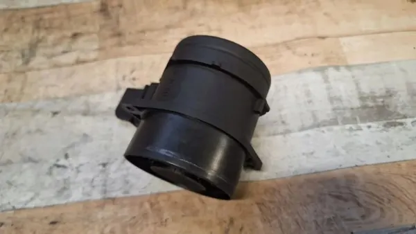 VW Luftmassenmesser OEM A0000943248 Gebraucht image 3