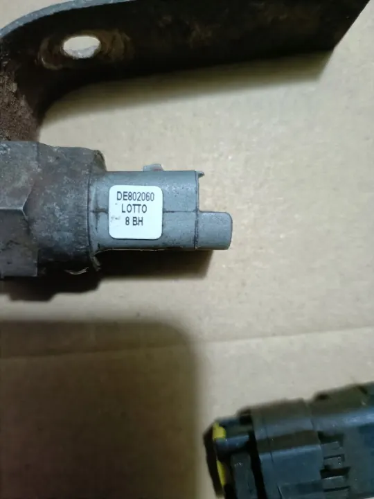 BRC DE802060 Pressure Sensor - Used Condition image 3