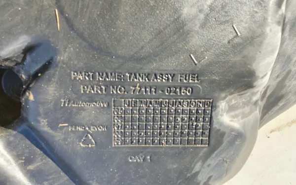 Bränsletank OEM 77111-02150 för Toyota Auris I image 3