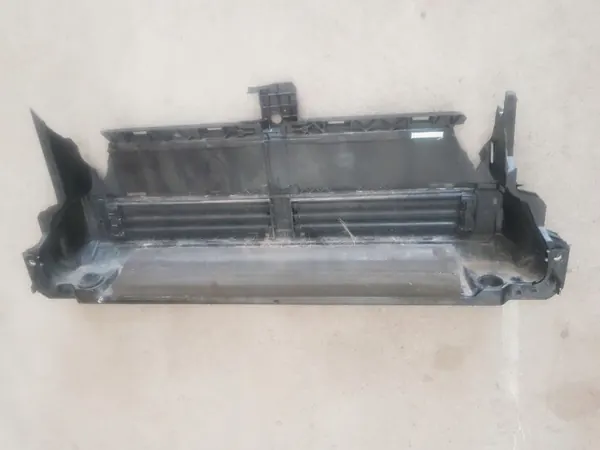 Jalousies de Calandre Inférieure Ford Bronco OEM M1PT-9G853-AA image 2