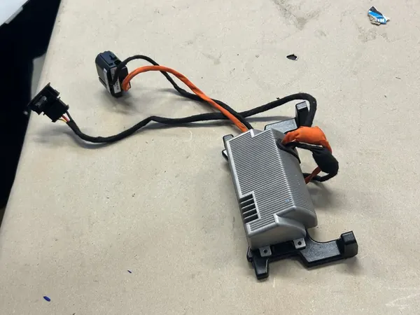 Conversor de tensão VW Passat B8 5Q0907155C image 2