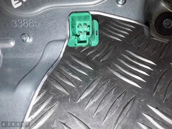 Citroen C-Crosser vindrutetorkarmotor OEM 33885 - Begagnad image 5