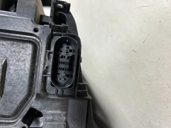 Rechter voorlamp Mercedes C-Klasse W205 A2059062402 image 6