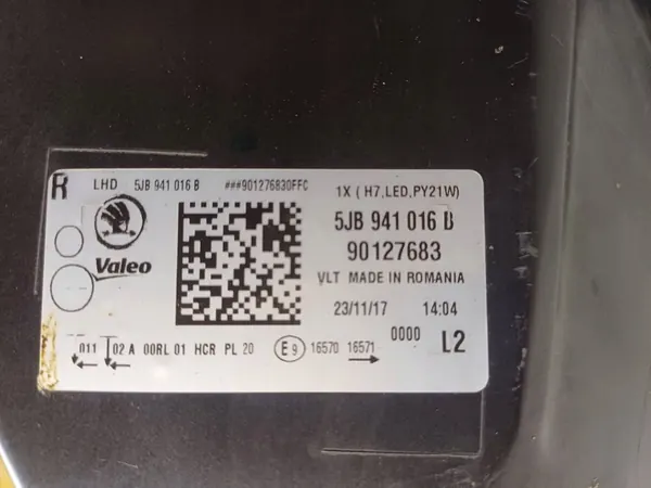 Skoda Rapid 2018 Farol dianteiro direito 5JB941016B image 10