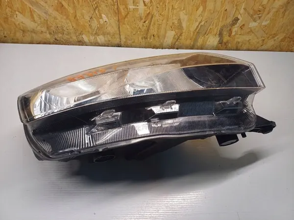 Skoda Rapid 2018 Farol dianteiro direito 5JB941016B image 4