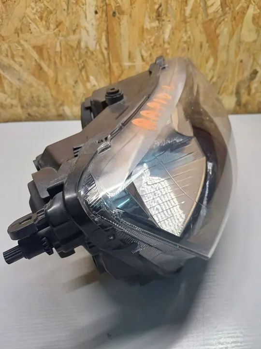 Skoda Rapid 2018 Farol dianteiro direito 5JB941016B image 5