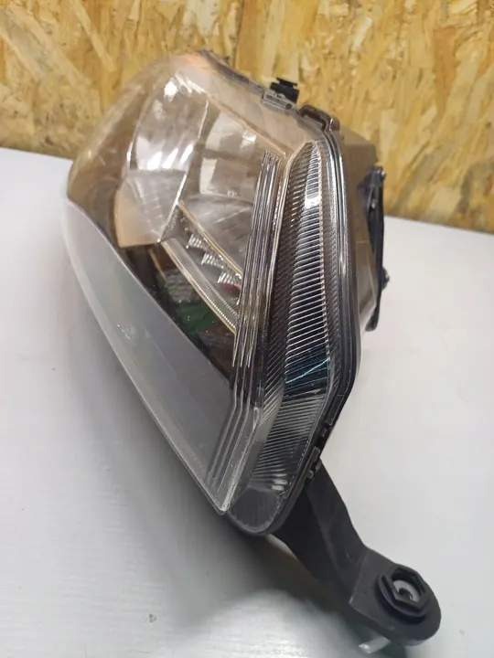 Skoda Rapid 2018 Farol dianteiro direito 5JB941016B image 6