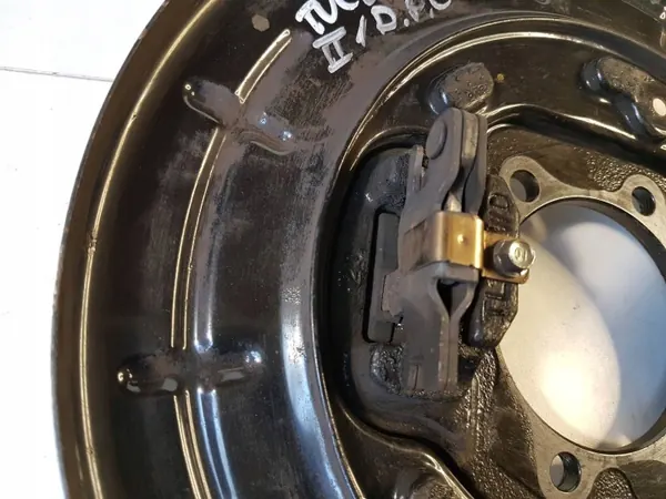 Escudo de travão traseiro Hyundai Tucson TL OEM 58252D7000 image 3