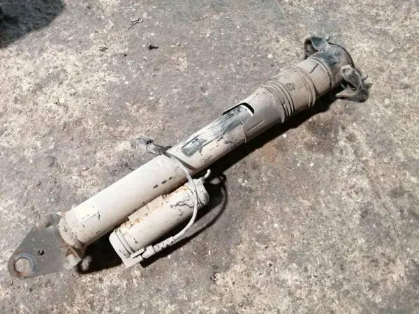 Taka vasen ilmaiskujru OEM 24167666 Mercedes-Benz image 2