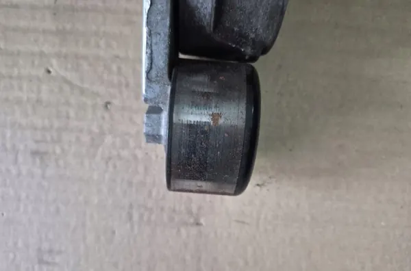 Tensor de correa trapezoidal OEM 1.4 T HYBRID K14D Suzuki image 3