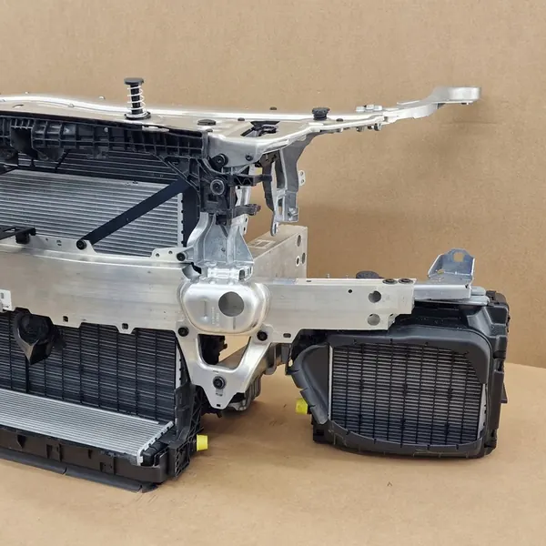 Voorkoeler Mercedes E-Klasse W213 S213 E63 AMG 4.0V8 image 3