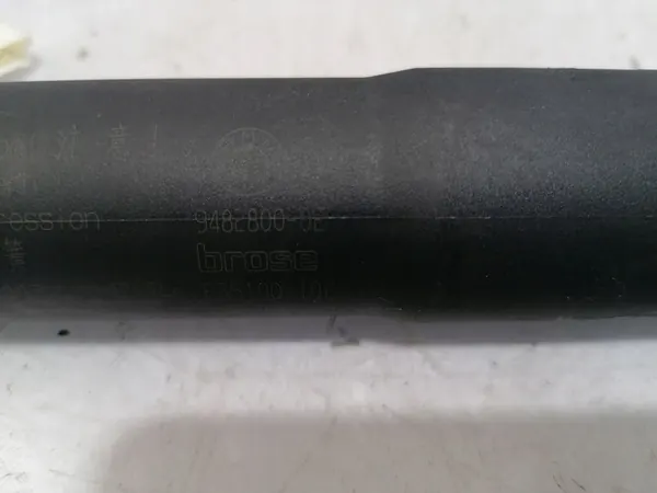 BMW X5 G05 F95 Baklucka Dämpare 9482800 image 5