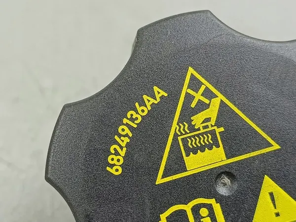 Oljepåfyllningslock Jeep Grand Cherokee 2022 OEM FOB51292 image 4