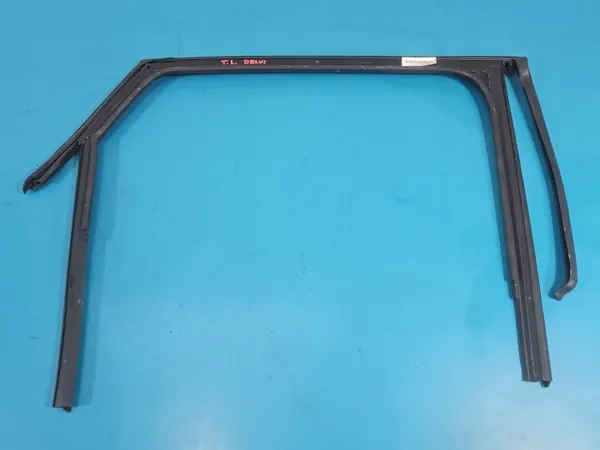 Junta puerta trasera izquierda OEM IMPRK1547271 Cupra Formentor image 2