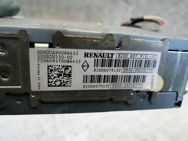 Renault Clio III Originalradio OEM 8200607915 - Gebraucht image 4