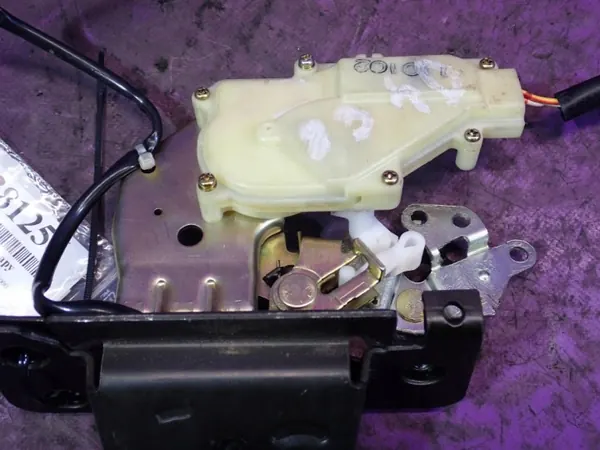 Kofferraumschloss OEM Zawada-381256- für Honda Civic VII HB image 7
