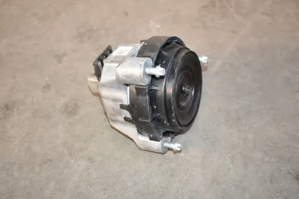 Höger motorfäste OEM 6877660 555 för BMW G01 G02 image 2