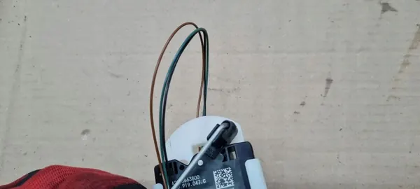 Brandstofniveausensor A4 B9 8W 3.0 TFSI 8W0919047C image 7