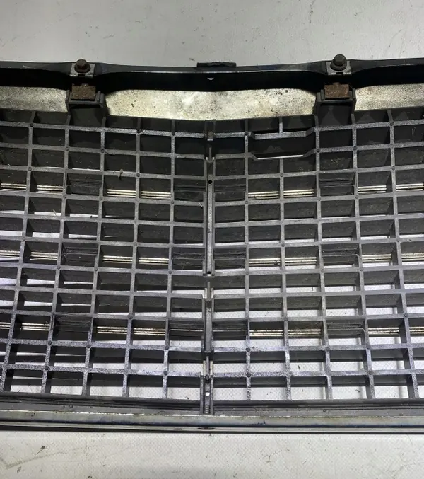 Grille Mercedes-Benz W124 Facelift OEM A1248880223 image 7
