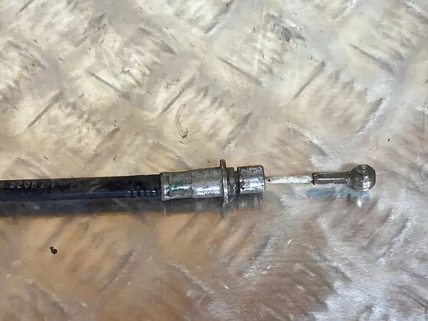 Câble de déverrouillage de frein à main MG ZS 2023 OEM FOB38270 image 2