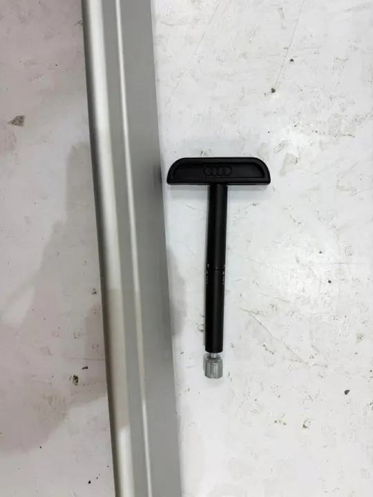Barras de techo Audi Q5 Sportback OEM 26R030636 image 3