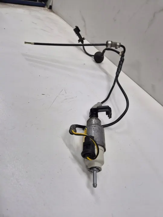 Electric Fuel Pump Webasto Audi A3 VW Golf Passat Touran image 3