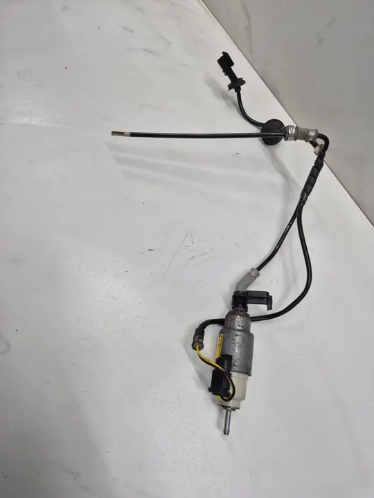 Electric Fuel Pump Webasto Audi A3 VW Golf Passat Touran image 4