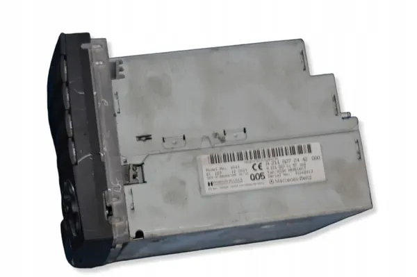 Centro multimedia OEM 46F102254A para Mercedes E W211 image 3