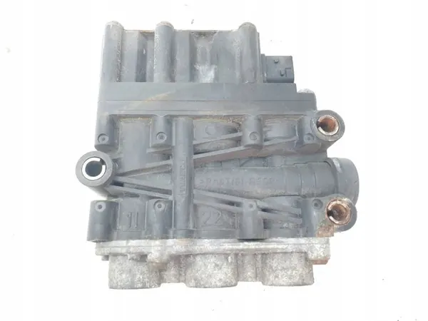 Válvula ECAS suspensión aire OEM 2020257 para DAF XF 106 image 4