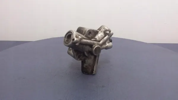 VW Golf IV 1.6 FSI högtrycksbränslepump OEM 036127025J image 2