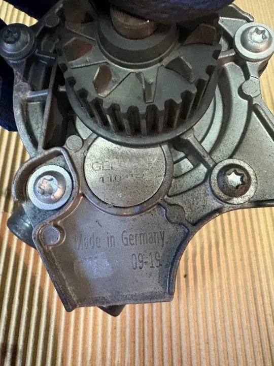 Vattenpump Seat Altea 06H121026N image 2