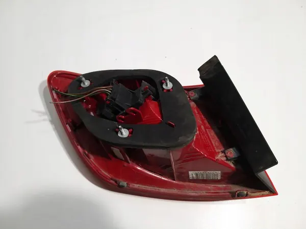 Lámpara Trasera Derecha Seat Ibiza 6J8945096 image 2