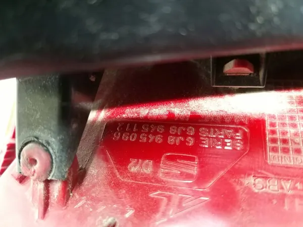 Lámpara Trasera Derecha Seat Ibiza 6J8945096 image 3