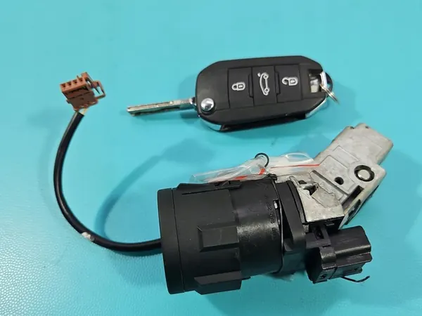 Sytytyskytkin avainosa Opel Corsa F image 2