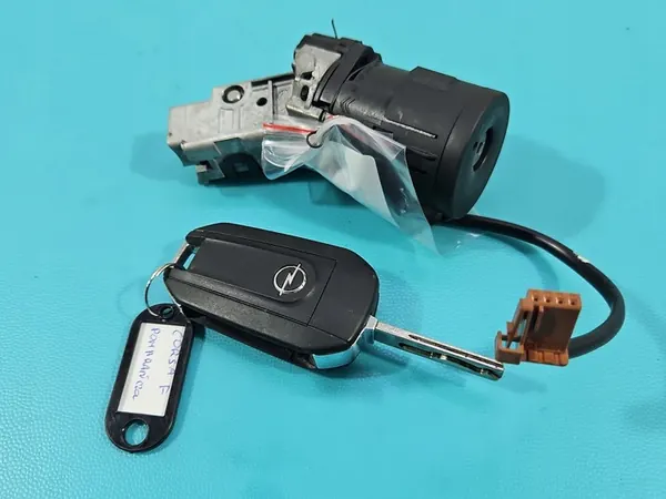 Sytytyskytkin avainosa Opel Corsa F image 3