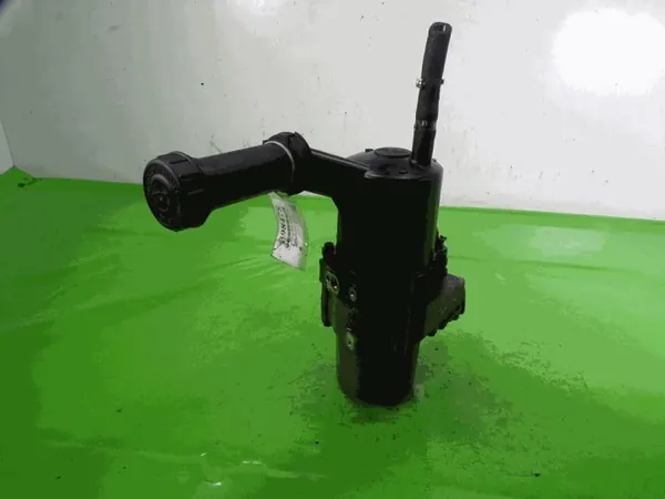 Pompe de direction assistée électrique Peugeot 307 OEM 9645102480 image 5
