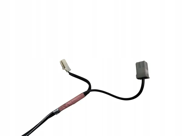 OEM-antenni BAT Toyota RAV4 III:lle (2005-2008) image 4