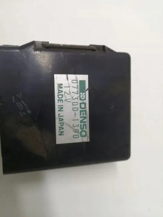Mitsubishi OE Bränslepumpsstyrenhet OEM 0773001390 image 4