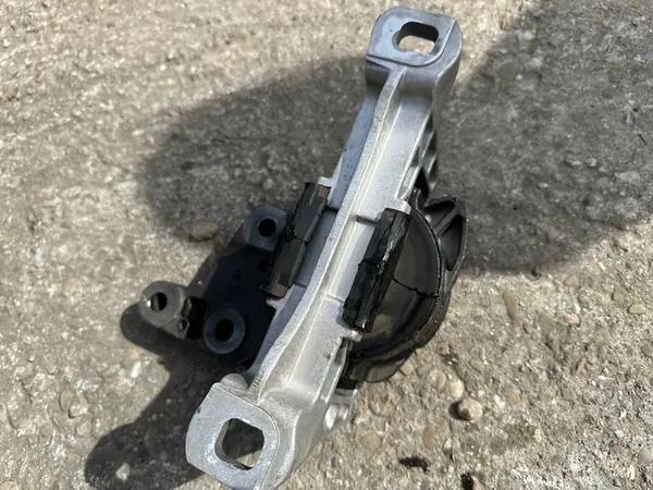 FORD KUGA II MK2 Moottorin tuki F1F1-6F012-AC image 3