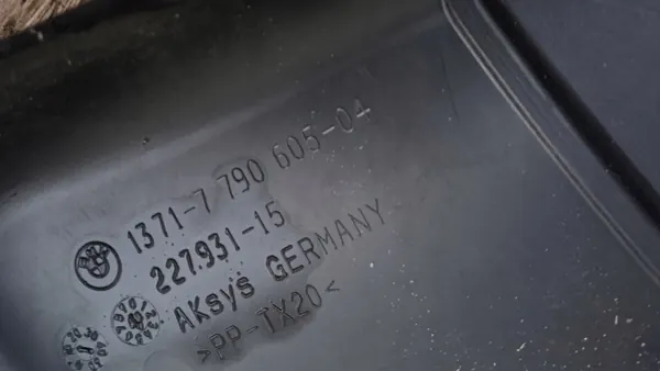 BMW OEM 738 SK36 luftintagskanal E90/E92 2.0D image 5