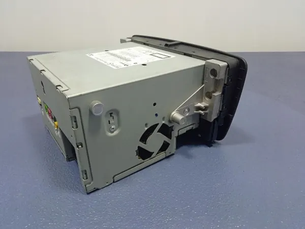 Radio Navigation Mercedes B-Class W246 OEM A2469000012 image 4