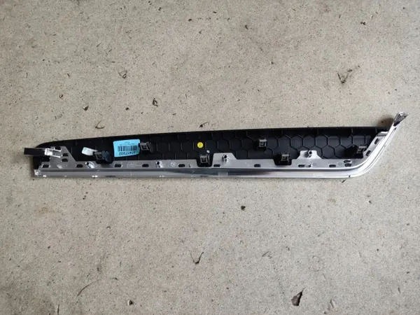Hintere Türverkleidung Rechts OEM 31417332 image 9