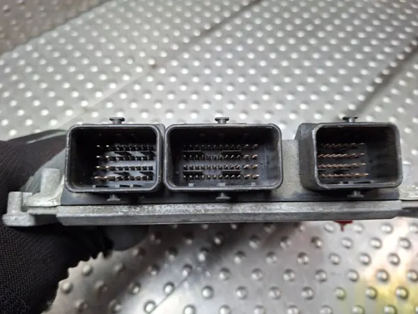 Calculateur moteur OEM S26282353 Peugeot Citroen 2.2 HDI image 3