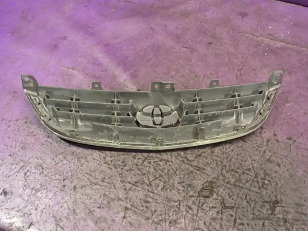 Toyota Avensis I T22 Sedan 00-03 Kühlergrill OEM Zawada-366498- image 3