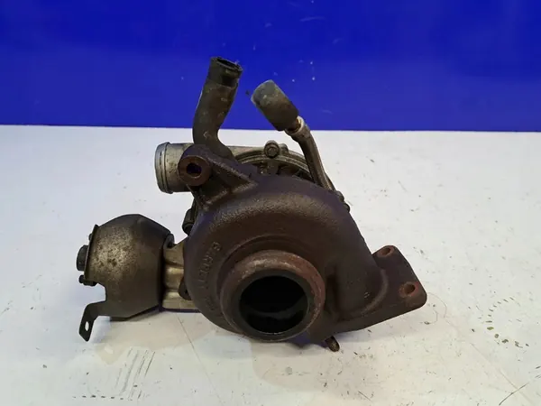 Turbocharger VOLVO V50 2.0L diesel 2004 OEM 36002265 image 4