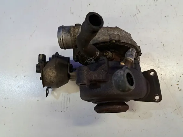 Turbocharger VOLVO V50 2.0L diesel 2004 OEM 36002265 image 5