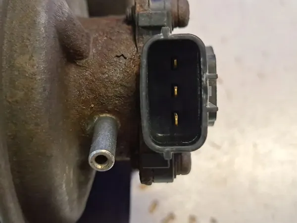 Turbocharger VOLVO V50 2.0L diesel 2004 OEM 36002265 image 6