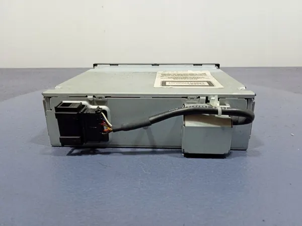 Bentley Continental CD-Wechsler OEM 3W0035110A image 3