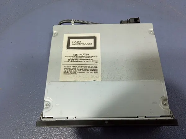Bentley Continental CD-Wechsler OEM 3W0035110A image 6