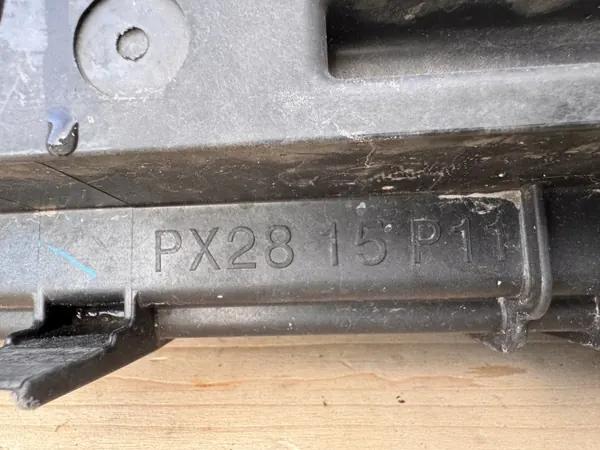 Mazda CX-60 Ilmaohjausverho OEM PX2815P11 image 8